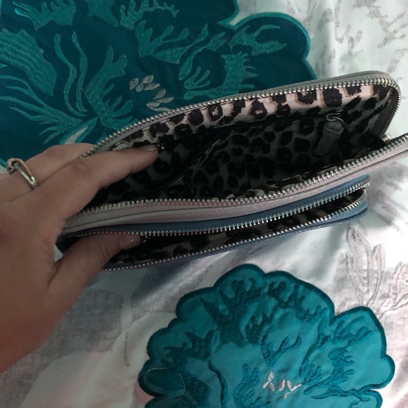 Nine west clutch - Picture 2 of 2